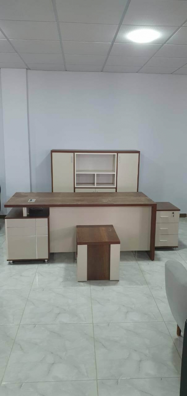 Ensemble de bureau 1.80