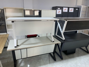Bureau ZF mettalique