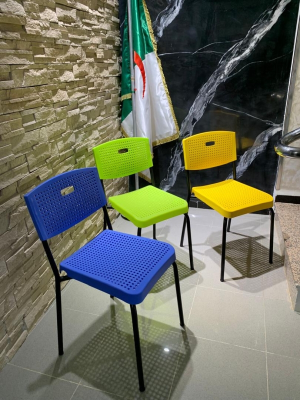 CHAISE PLASTIQUE CLIMATE