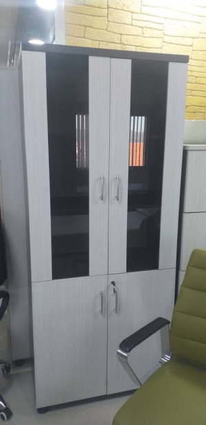 Armoire 2 portes semi vitrer erable
