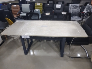 table de r&eacute;union