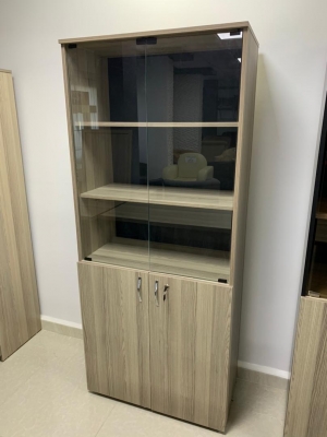 Armoire 2 portes semi vitrer 021