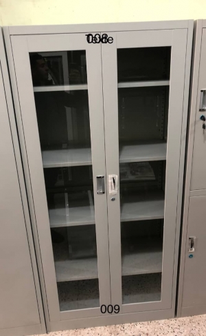 Armoire m&eacute;tallique vitrer