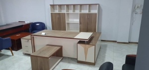 ENSEMBLE DE BUREAU  TESLA  1.80