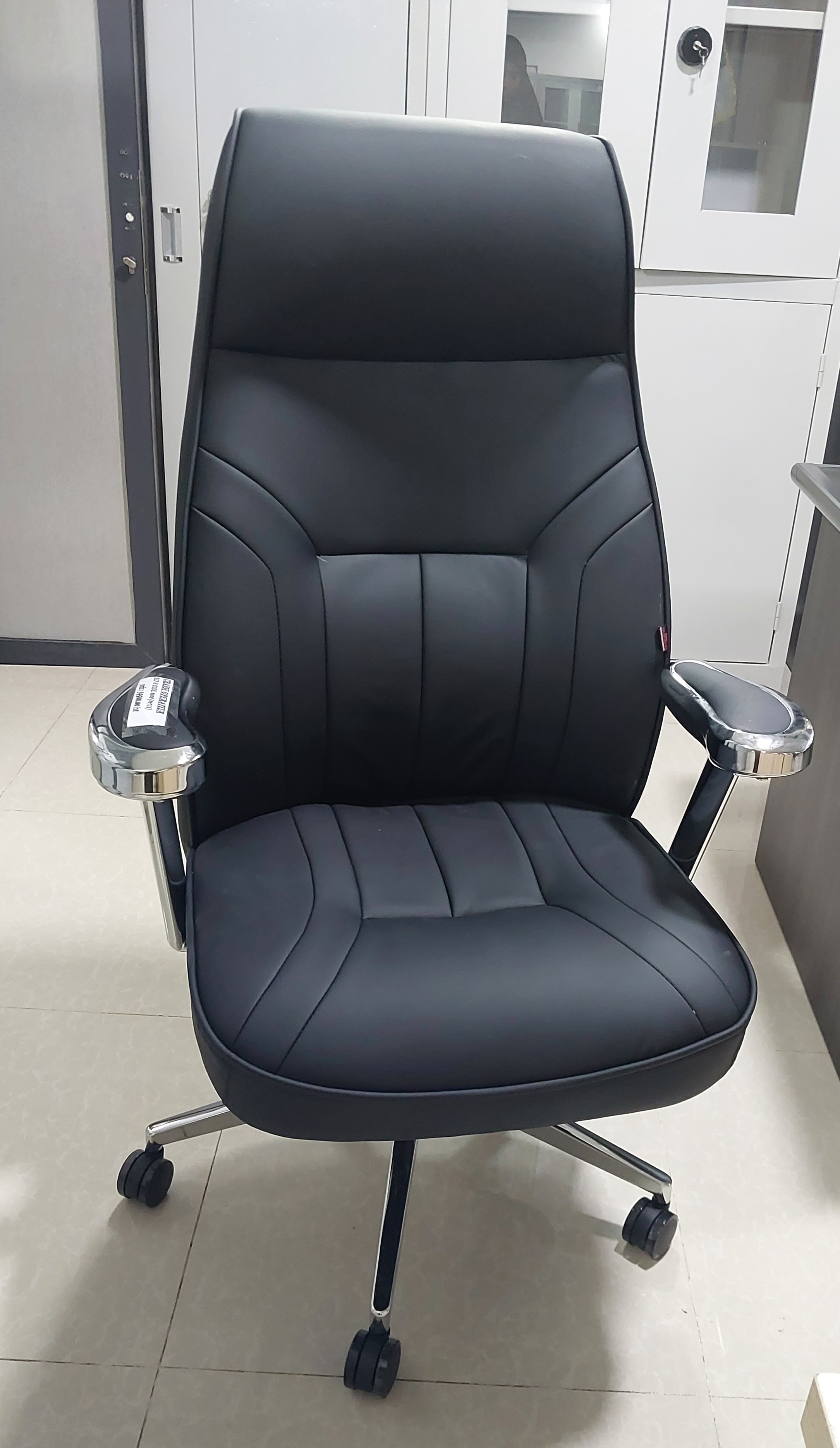 chaise 8008