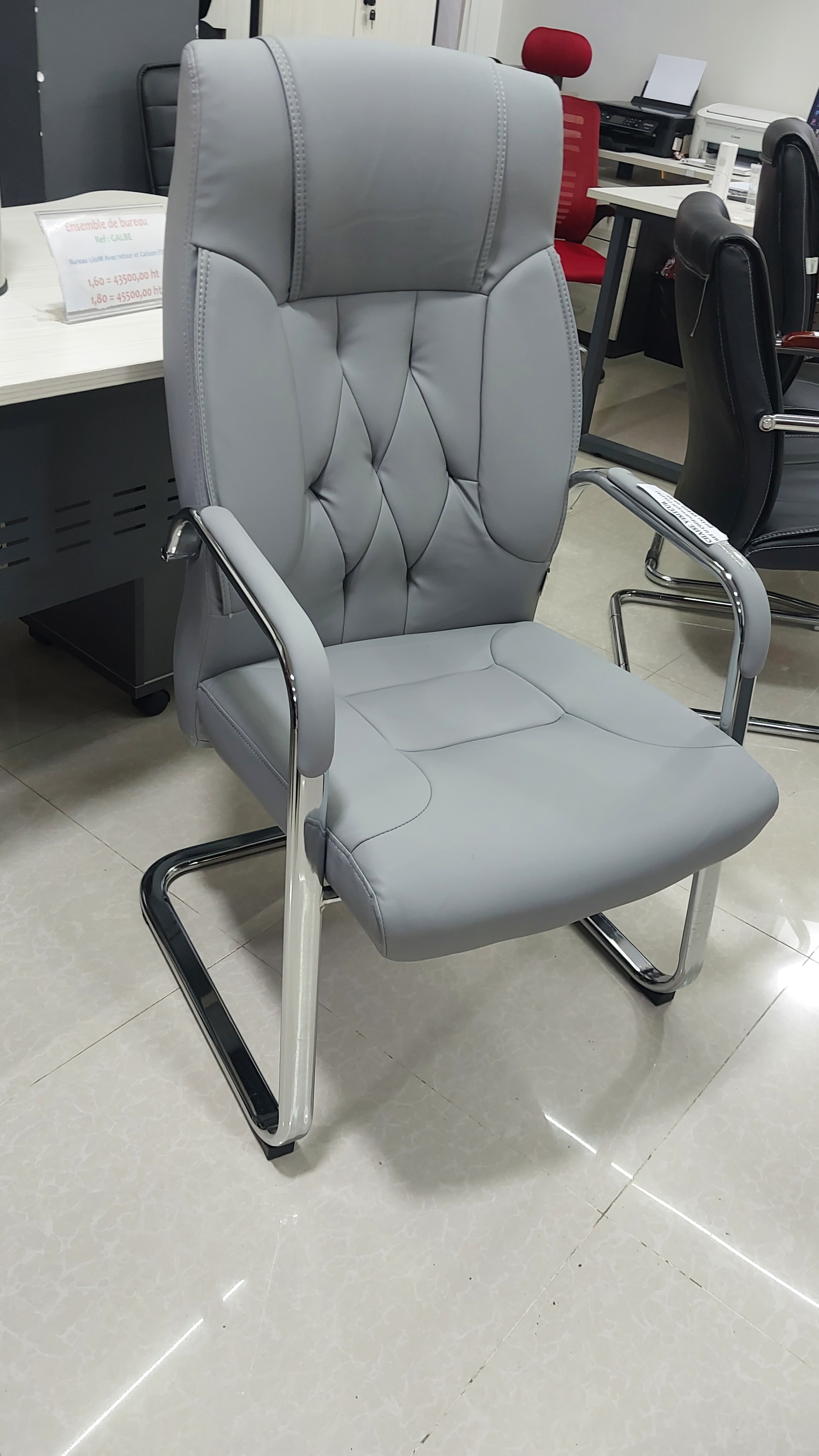 chaise cirta